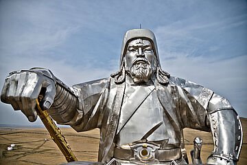 Bild: Genghis Khan Equestrian Statue von Marco Fieber - Licence CC BY-NC-ND 2.0